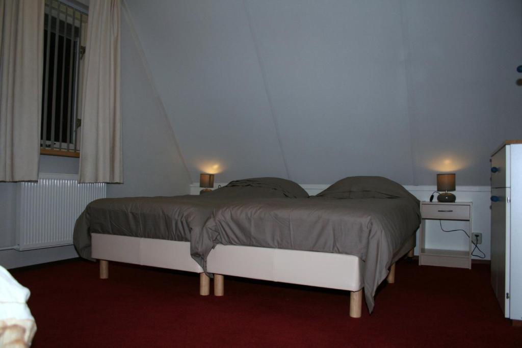 Vakantiepark De Bronzen Eik Sellingen Habitación foto