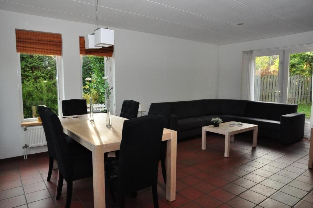 Vakantiepark De Bronzen Eik Sellingen Habitación foto