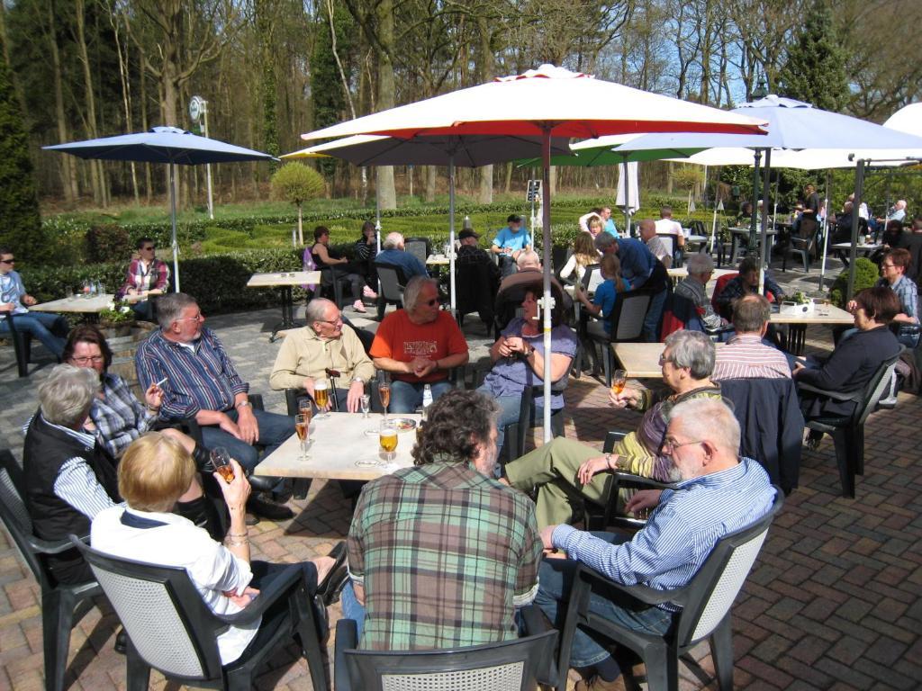 Vakantiepark De Bronzen Eik Sellingen Exterior foto